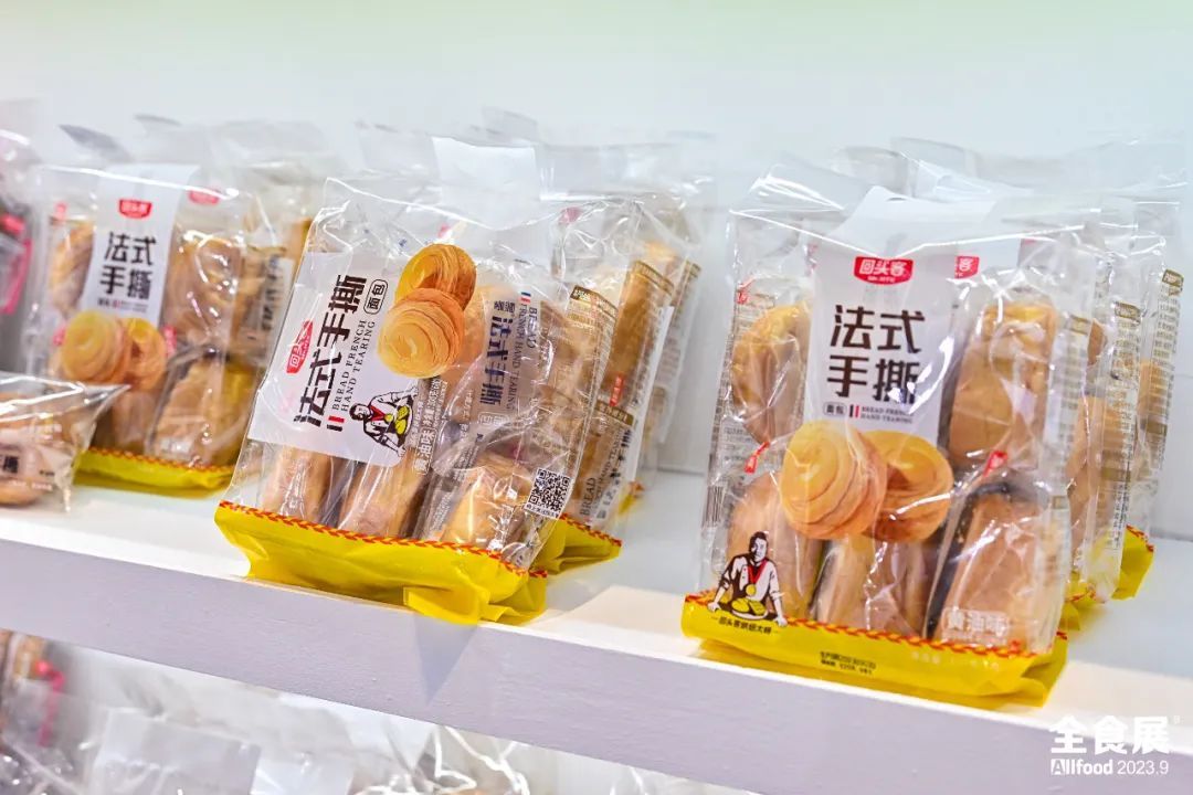 休闲食品行业市场格局分散，细分子行业大有可为