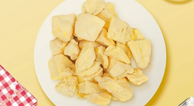 巧克力+水果，价格越贵，销量越高？